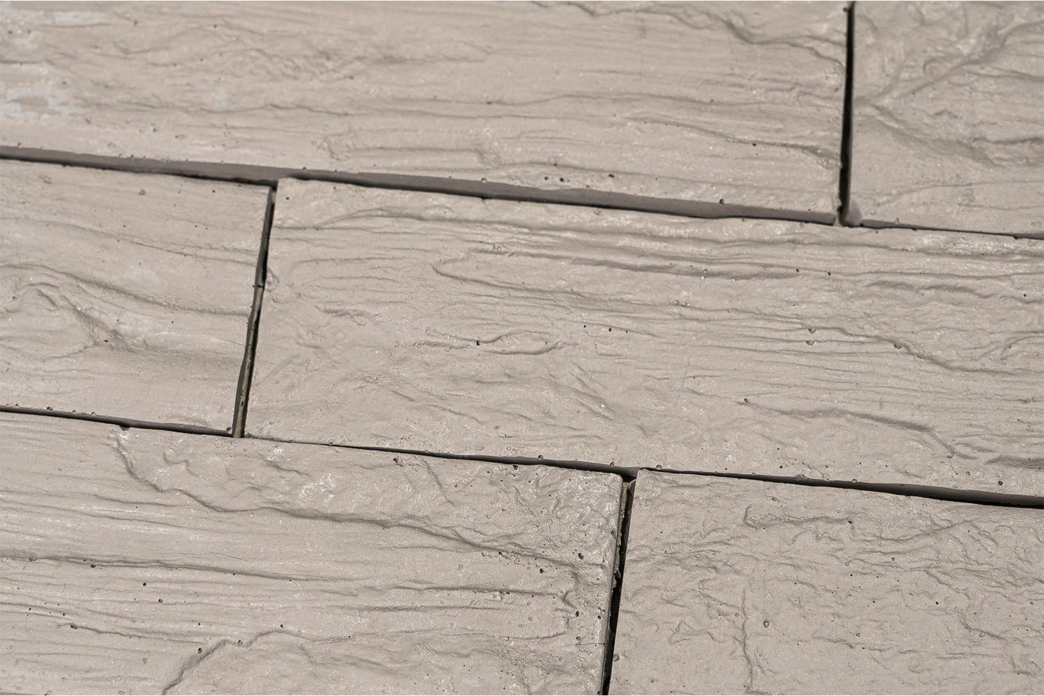 COMDES - Betonový obkladový pásek