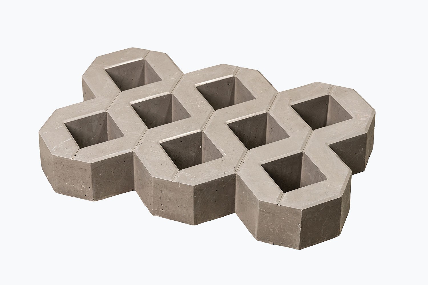 COMDES - Betonová zatravňovací tvárnice / Kosočtverce