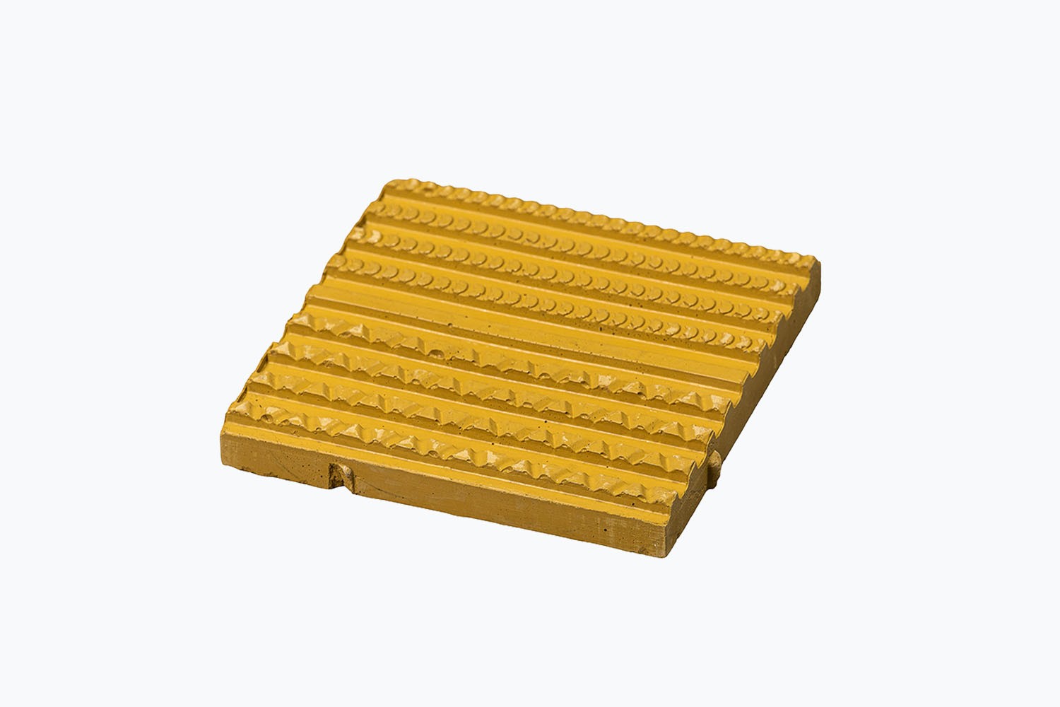 COMDES - Žlutá betonová dlažba s vodící linií